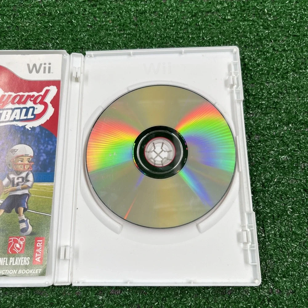 Wii Backyard Football With Tom Brady & Backyard Football W/ Tom Brady 09'‎ CIB